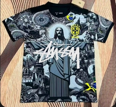 Rio Heritage Graphic Tee - Christ the Redeemer Urban Print