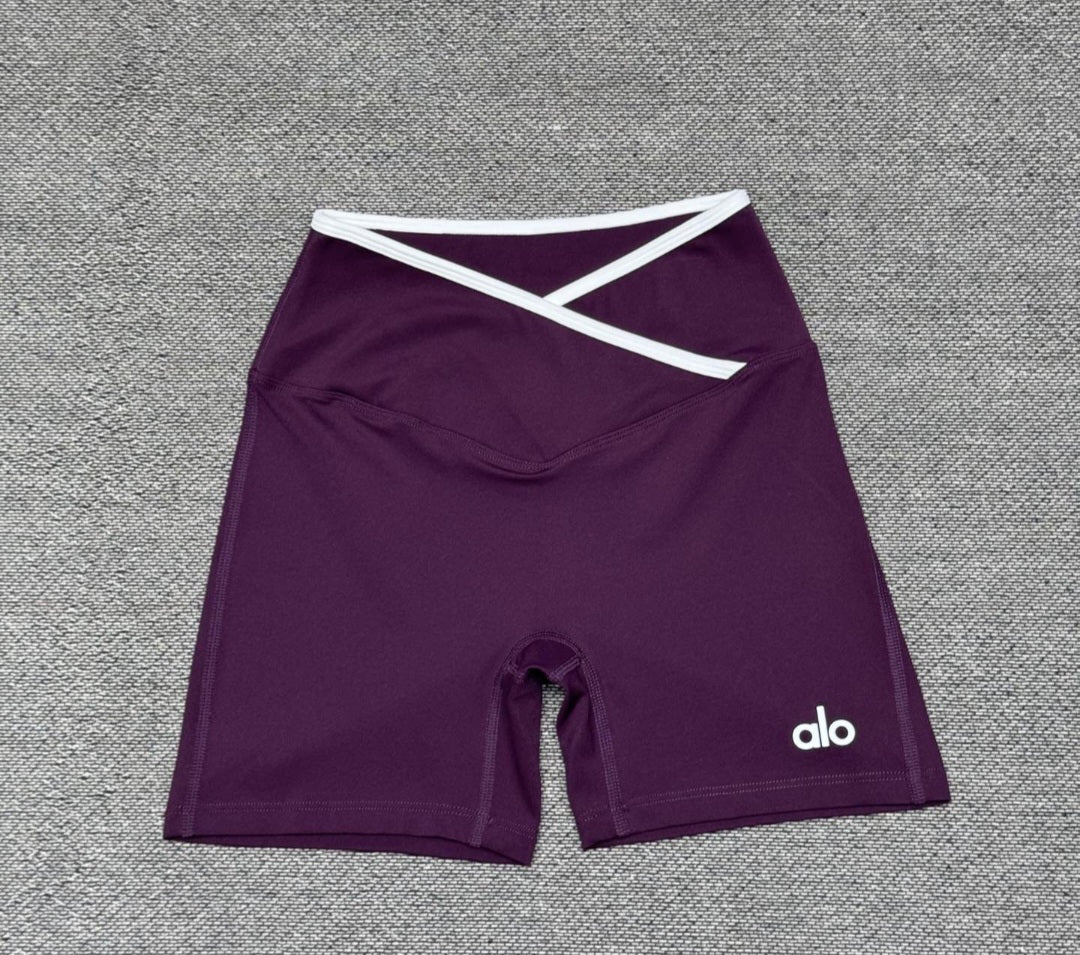 High-size sports shorts with crossed waist