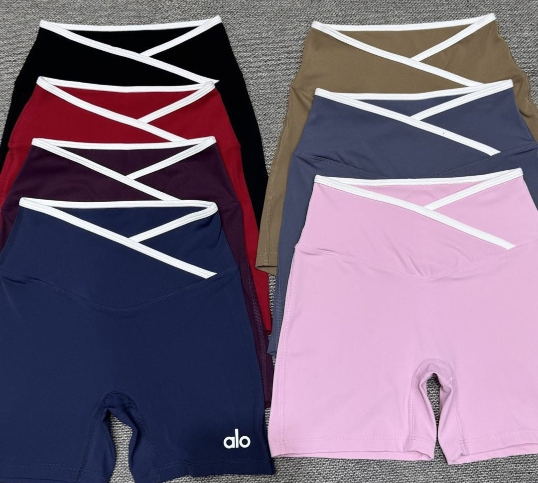 High-size sports shorts with crossed waist