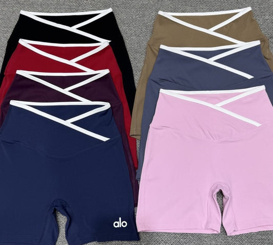 High-size sports shorts with crossed waist